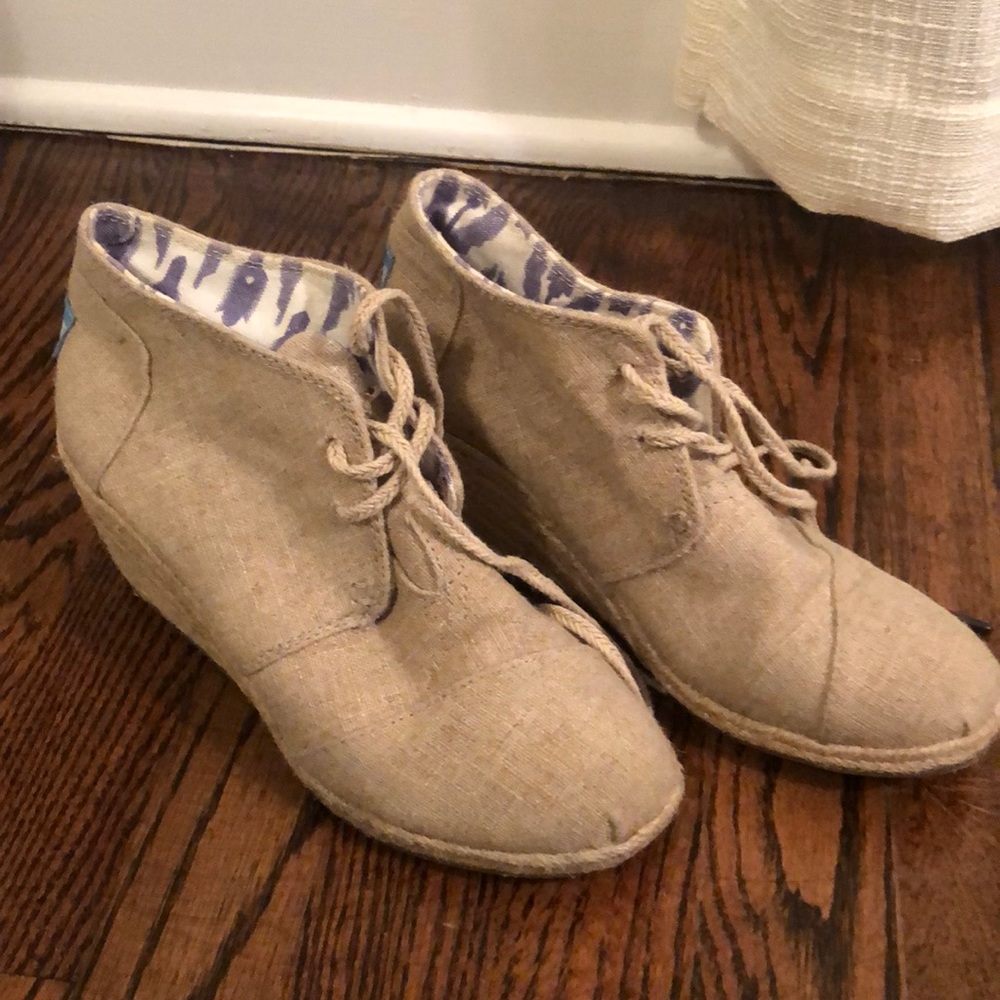 Toms, khaki wedge